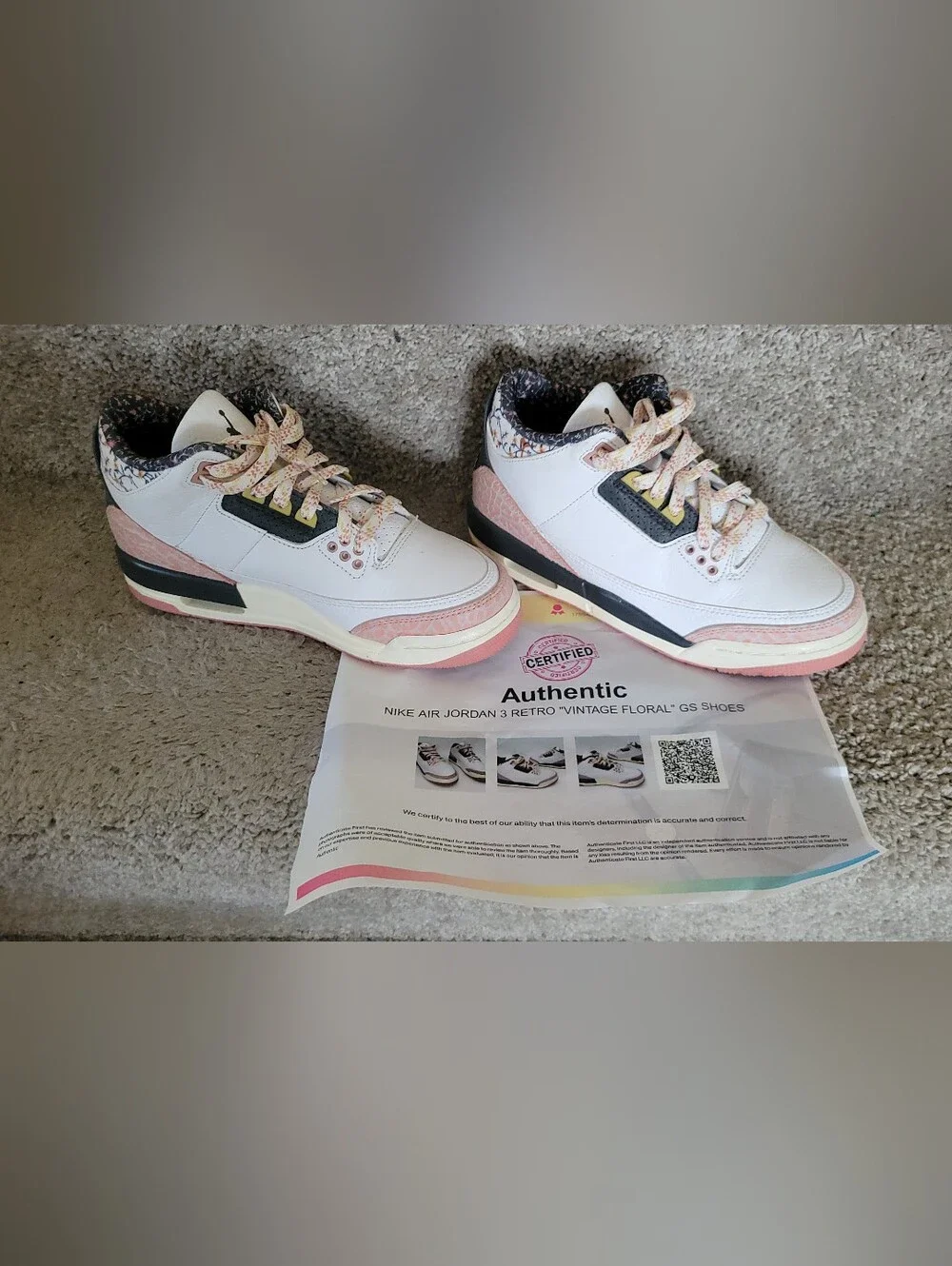 Air Jordan 3 Retro GS 'Vintage Floral' sneaker  Size 5Y